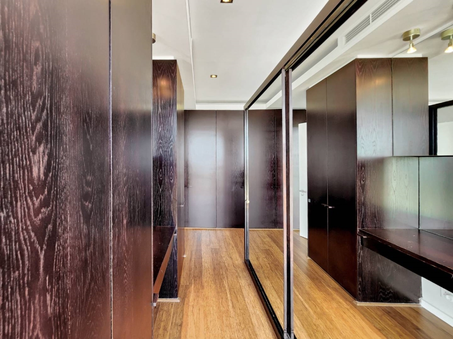 2 Bedroom Property for Sale in Green Point Western Cape